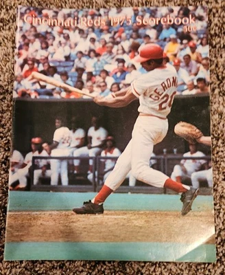 Vintage Cincinnati Reds vs Atlanta Braves 1975 Scorebook Souvenir Program - Image 1 of 4