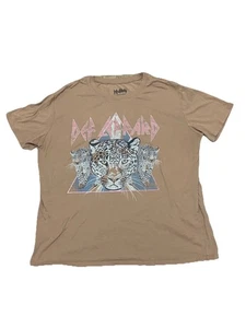 Def Leppard  Women’s Size Medium T-shirt Rock  Grudge  Band Beige - Picture 1 of 3