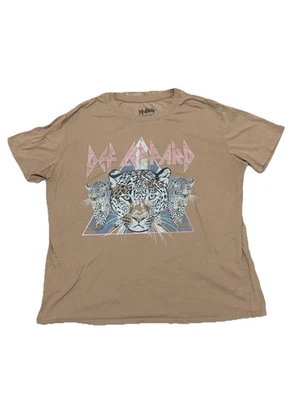 Def Leppard  Women’s Size Medium T-shirt Rock  Grudge  Band Beige - Image 1 of 3