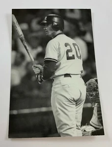 Mike Stanley (1993) New York Yankees Vintage Baseball Postcard NYY   - Picture 1 of 2