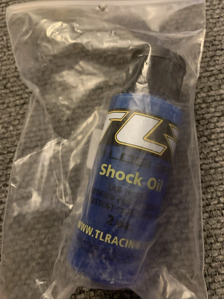 Losi Part TLR74014 Silicone Shock Oil 60WT 2OZ New in Package - Image 1 of 1