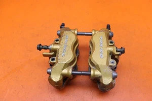 KAWASAKI NINJA ZX6R 2005-2006 OEM JUEGO DE PINZAS DE FRENO DELANTERAS DERECHA IZQUIERDA CON PASTILLAS - Imagen 1 de 18