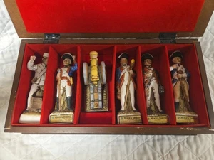 Vintage Mogen David Battle of Concord 1776 Porzellan Wein Dekanter Set Holz Box - Bild 1 von 14