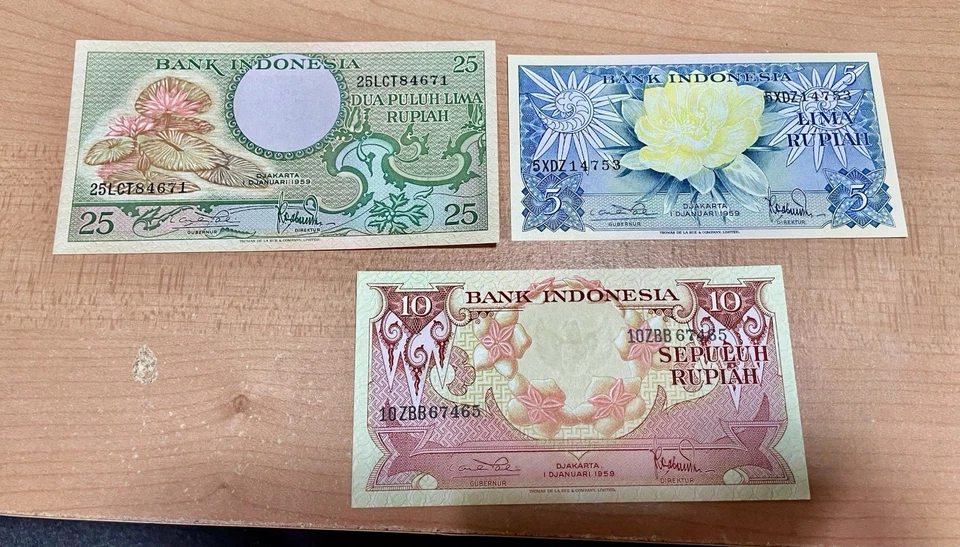 Set 3 Pcs Indonesia 5 10 25 Rupiah Flower & Birds P-65 P-67 1959 UNC - Image 1 of 2