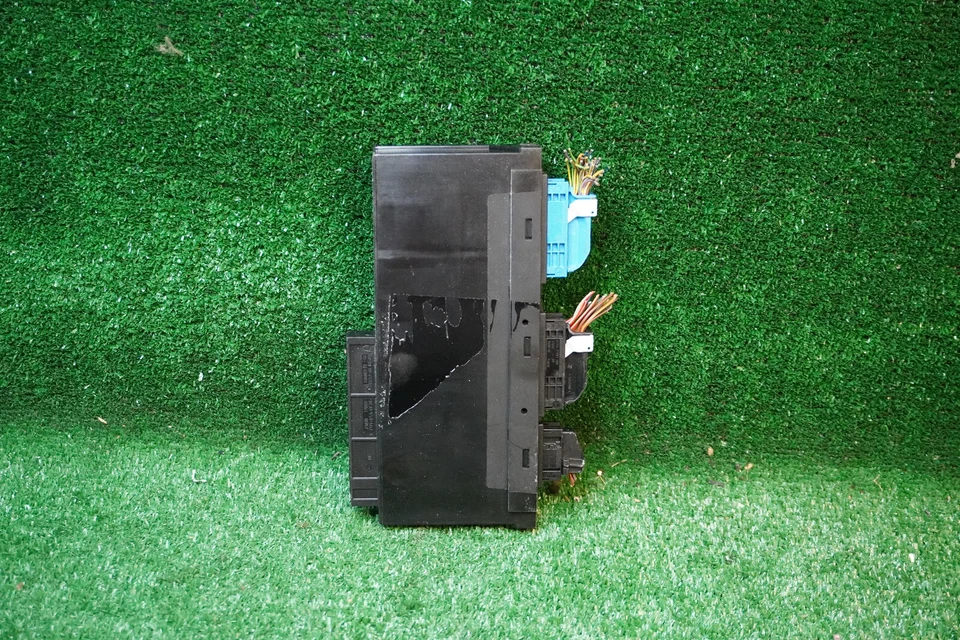 2014 2015 2016 2017 2018 BMW 528i Engine Computer Module OEM ECM 9267466 - Image 1 of 4