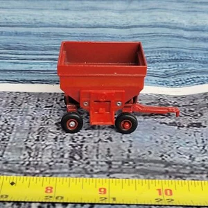 Ertl 1/64 scale international harvester gravity wagon/trailer diecast red/black - Picture 1 of 8