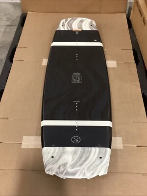 Hyperlite 21265236 2021 Franquicia Wakeboard SOLO (fuera de caja / faltan botas) Foto 1 de 4