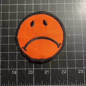 Vintage 1970’s Frown Face Logo Patch Funny Hippie Biker Sad Smiley NEW OLD STOCK - Bild 1 von 4