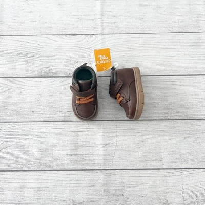 Zapatillas deportivas con correa Carter’s nuevas con etiquetas Foto 1 de 4