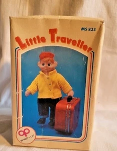 VINTAGE China LITTLE TRAVELLER WIND UP CLOCKWORK TIN TOY MS823 - Picture 1 of 10