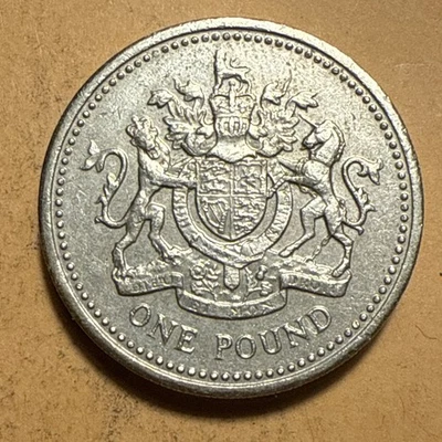 Great Britain One Pound Circulated Coin - Dated 1993 - Second Portrait - Image 1 of 2