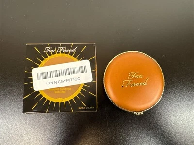 Too Faced SUN BUNNY California Glow Radiant Duo Tone BRONZER Full Size   - Image 1 of 4