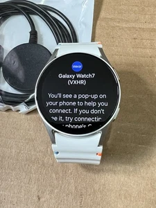 Samsung Galaxy Watch 7 40mm silver Smartwatch SM-L300 unlocked - Photo 1 sur 4