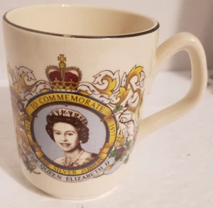 Tazza Mug Vintage Sadler Inghilterra Regina Elisabetta II Argento Giubileo 1952-1977 - Foto 1 di 6