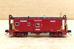 BLUFORD SHOPS 42092 INT. PH. 2 BAY WINDOW CABOOSE CANADAIN PACIFIC N SCALE