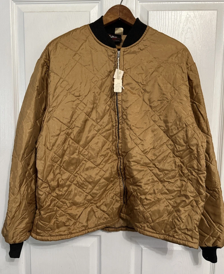 1950 s New Old Stock DACO Quilted Puffer Jacket Rare Color Size L - Image 1 of 4
