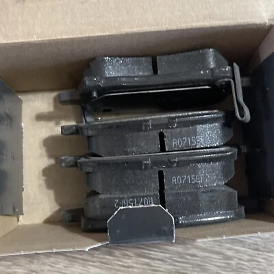 Pastilla de freno delantera de cerámica para Chevrolet Malibu 11-04, Pontiac G5 07 Saturn Akebono Foto 1 de 3