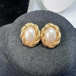 Vintage Napier Signed Faux Pearl Cabochon Gold Tone Pierced Earrings - Picture 1 of 2