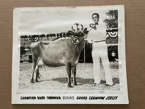 FOTO 1954 Gran Campione Maglia Mucca Lattiera Showman Tom Gilkey F.A.A. WA #5 - Foto 1 di 3