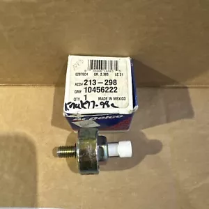 Genuine GM 1996-2002 Chevrolet Pontiac Ignition Knock Detonation Sensor 10456222 - Picture 1 of 3