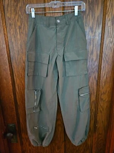 Charlotte Russe Women’s Cargo Pants Green Khaki Lightweight Pockets Soft Small - Picture 1 of 7