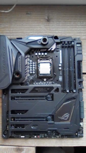 ASUS ROG MAXIMUS IX FORMULA Sockel 1151 + Intel Core i7 6700K - Bild 1 von 4