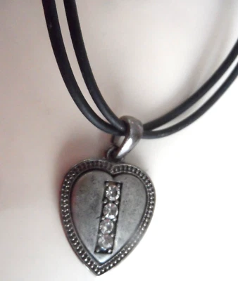 Collar Vintage - PEWTER HART con 4 CRISTALES FACETADOS EN 2 CORDONES NEGROS - 17" Foto 1 de 3