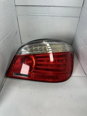 Cuarto de luz trasera de pasajero montado en panel para 08-10 BMW 528i 2264433 Foto 1 de 4