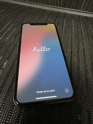 iPhone XS 64GB Unlocked Rose Gold - Image 1 of 4