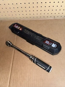 Husky 1/4in Drive Torque Wrench 40-200 LBS Alloy Steel Construction 625 319 - Picture 1 of 4