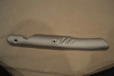 Protector térmico escape izquierdo original OEM BMW K1600GTL 18117727975 Foto 1 de 4