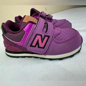 Zapatillas New Balance 574 Ciruela Cierre Gancho y Ojo Talla 5.5 - Imagen 1 de 9