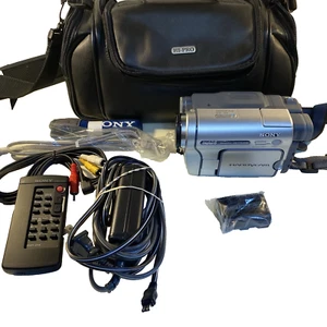Sony DCR-TRV260 Digital8 Handycam Camera VCR Player Nightshot Plus With Remote - Picture 1 of 9