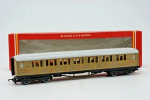 Hornby R.477 - OO Gauge - LNER Composite Coach - 22357 - Picture 1 of 9