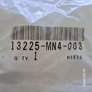 NEW GENUINE HONDA CBR600 green CONNECTING ROD BEARING OEM 13225-MN4-003 CBR600F2 - Picture 1 of 7