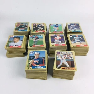 Lot Of 1000+ 1987 Topps Baseball Card Cards Wood Grain Background - Picture 1 of 2