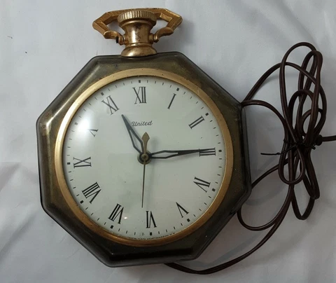 Vintage United Clock Co. Pocket Watch Hanging Electric Wall Clock Model 360@ES Cover
