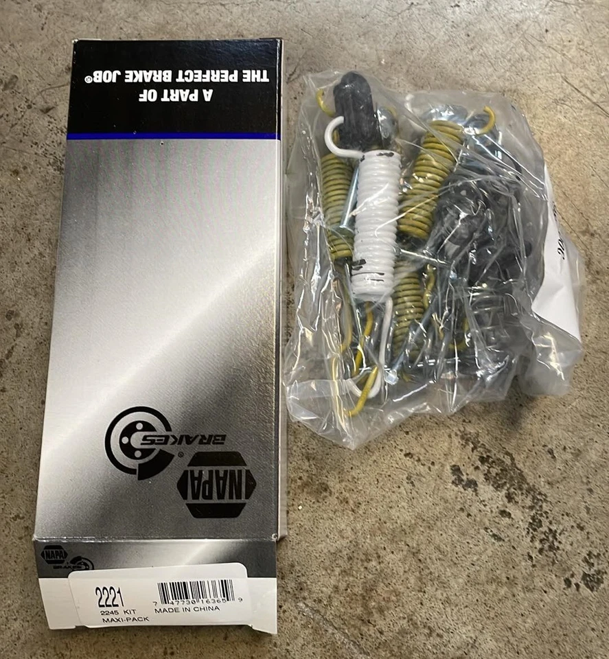 Kit de herrajes de zapata de freno NAPA 2221 Ultra Premium para: AMC, Cadillac, Eagle, Jeep Foto 1 de 3