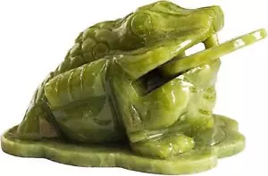 Feng Shui Jade Money Frog Three Legged Wealth Frog or Money Toad Statue Car - Picture 1 of 8