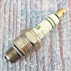 2x Bosch Super W5AC For Kinetic Safari V 60cc Vespa 50 80 Solo Saws Spark Plugs - Picture 1 of 11