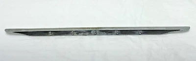 Placa de identificación moldeada de labio de maletero Edsel 1958 Foto 1 de 4
