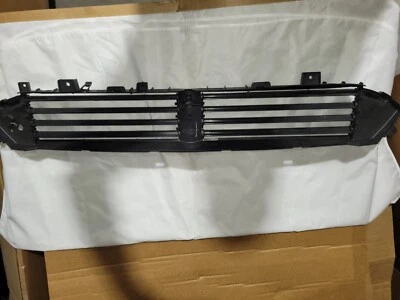 OEM Lower Shetter Active 17-22 Chrysler Pacifica Voyager 68423754AB - Image 1 of 4
