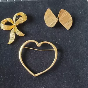 Vintage Lot of 3 Large Gold-tone Statement Brooches Heart, Bow, and Twirl Twisty - Picture 1 of 6