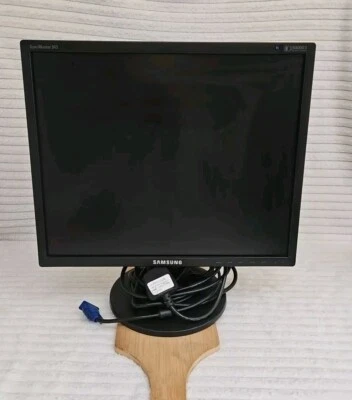 Samsung SyncMaster 943N 19 Inch LCD TFT Monitor P.A.T. TESTED on 25.08.24  VGC - Image 1 of 4