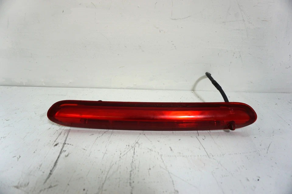 OEM 2014-2019 Kia Soul Brake Lamp 92700-B2010 High Mount Lamp - Imagem 1 de 4