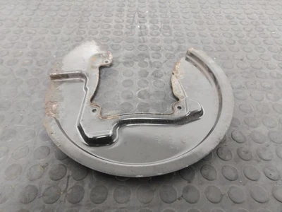 FORD MUSTANG Bracket 2015-2023 RHR DUST SHEILD FR3C2K316AB - Image 1 of 4