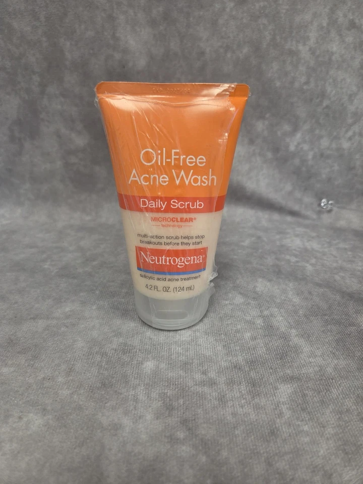 Neutrogena Jabón facial sin aceite para acné con 2 % de ácido salicílico, exfoliante diario Foto 1 de 1