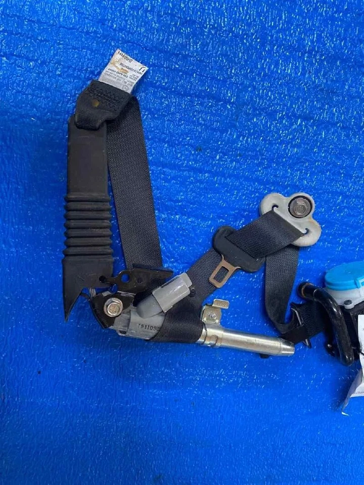 2014-2018 Mazda 3 Right Front Passenger Seat Belt Retractor Assembly OEM Black. - Image 1 of 2