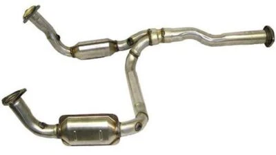 Convertidor catalítico para Chevrolet Trailblazer EXT 2003-2004 5,3 L V8 GASOLINA OHV Foto 1 de 4