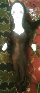 MUÑECA MORTICIA CANTANTE HALLOWEEN ADDAMS FAMILY 13" - Imagen 1 de 2